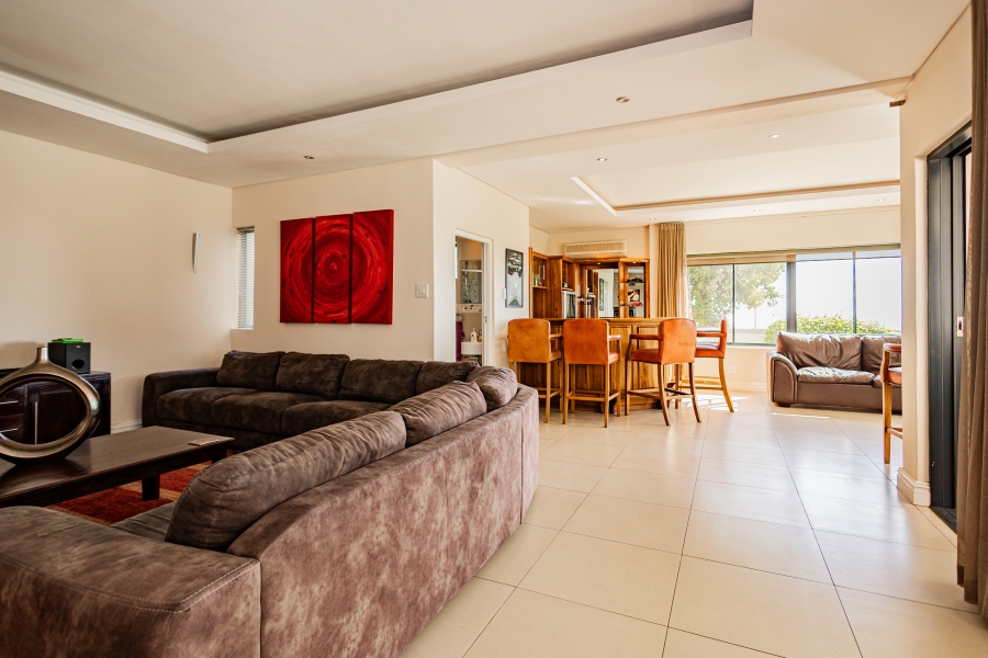 6 Bedroom Property for Sale in Baronetcy Estate Western Cape